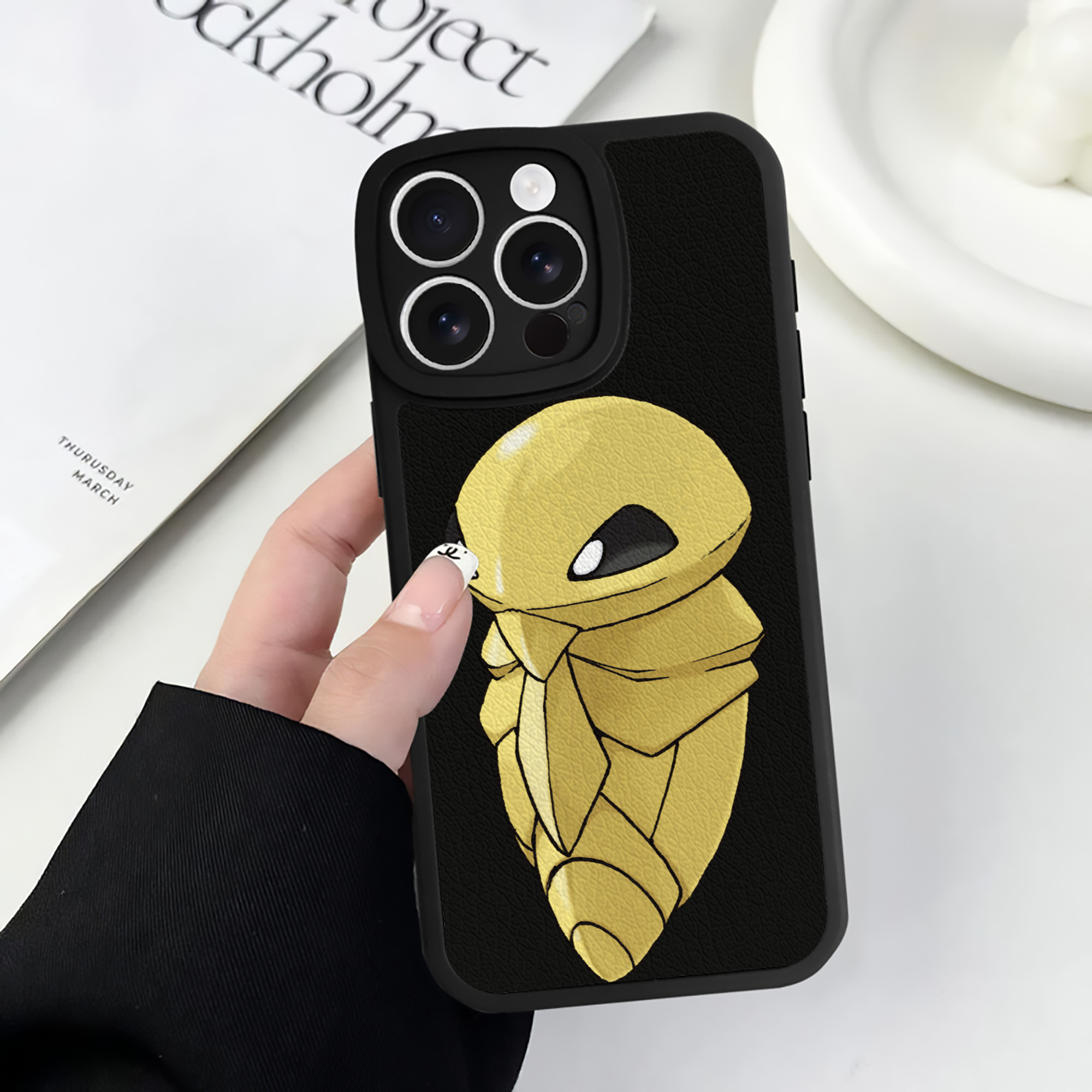 （画像用） ポケットモンスター Pokémon 【iPhone 16シリーズ対応】シリコンスマホケース（レザー調） 材質：シリコン